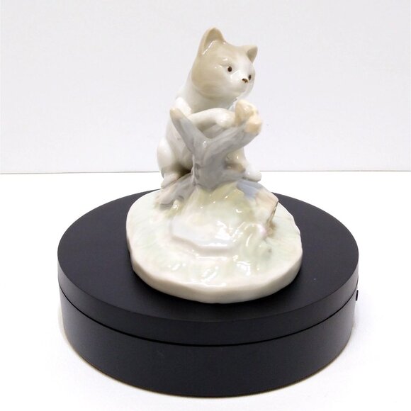 Porcelain Cat Climbing Tree Figurine 1970s Vintage RARE Hard To Find Collectible - Picture 6 of 10
